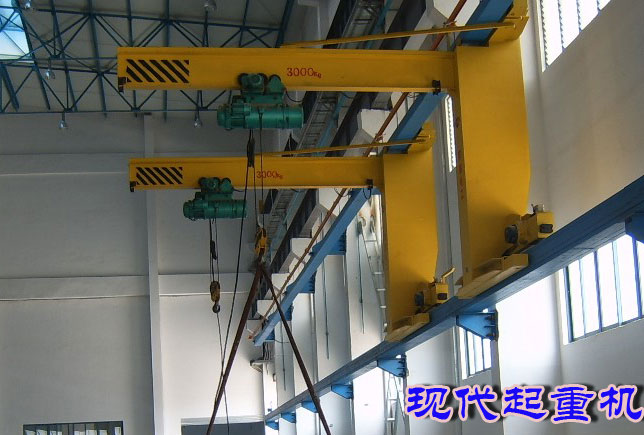 壁行式旋臂起重機(jī)